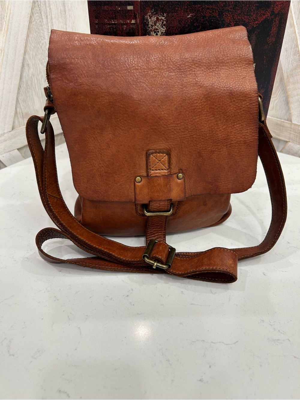 Women's Leather Crossbody Bag - Cognac Brown